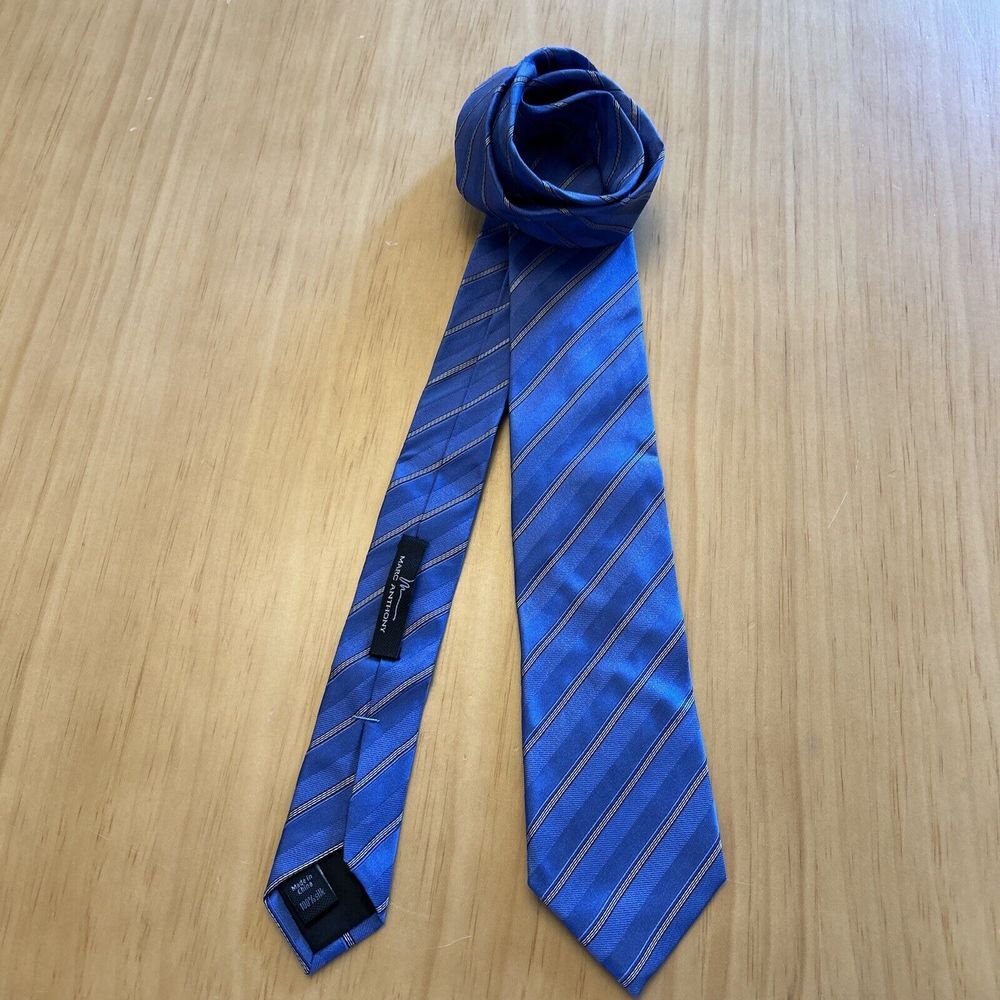 MARK ANTHONY  MEN'S‎ TIE 100% SILK MADE IN  CHINA Blue Stripe